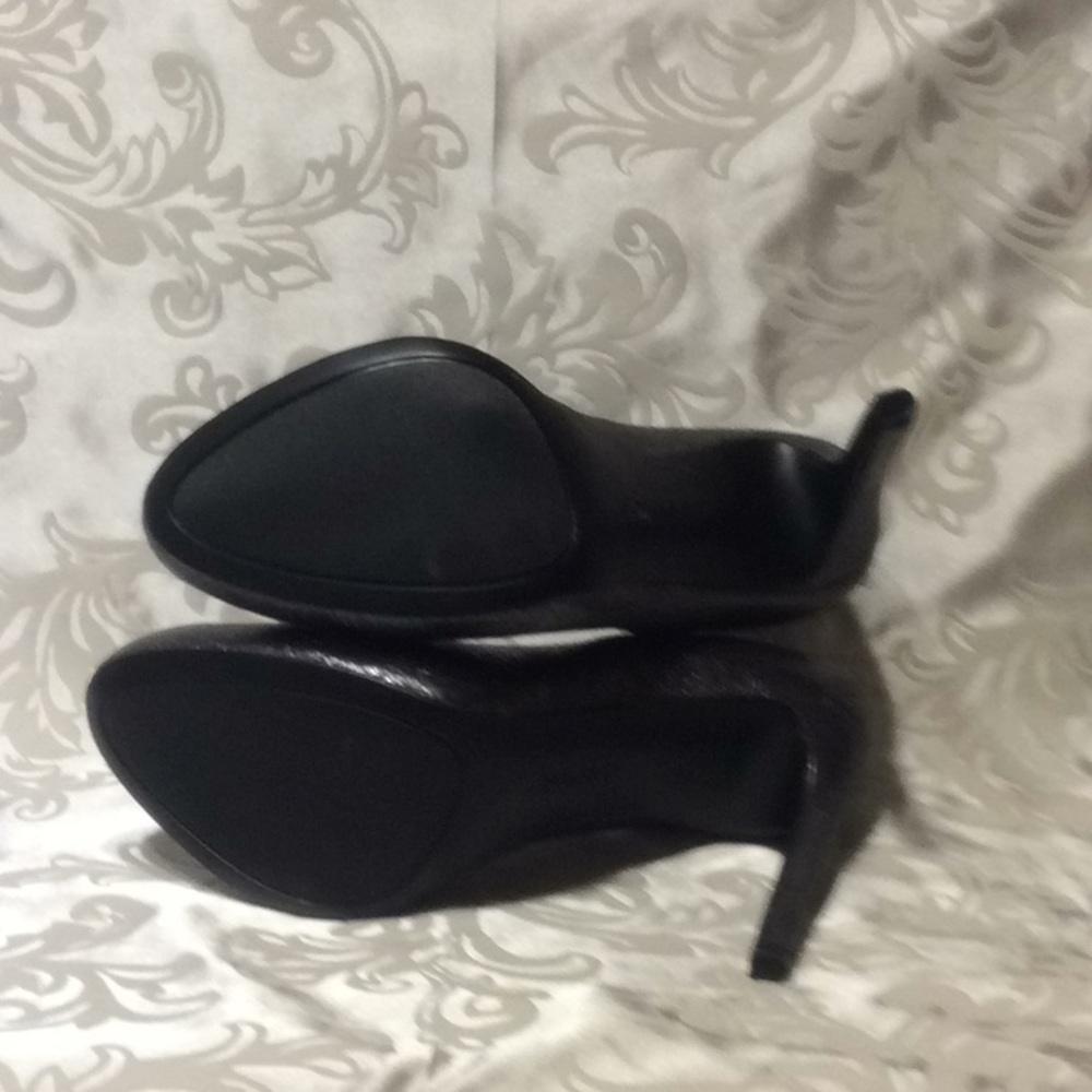 Nine West Black Heels - Picture 6 of 7